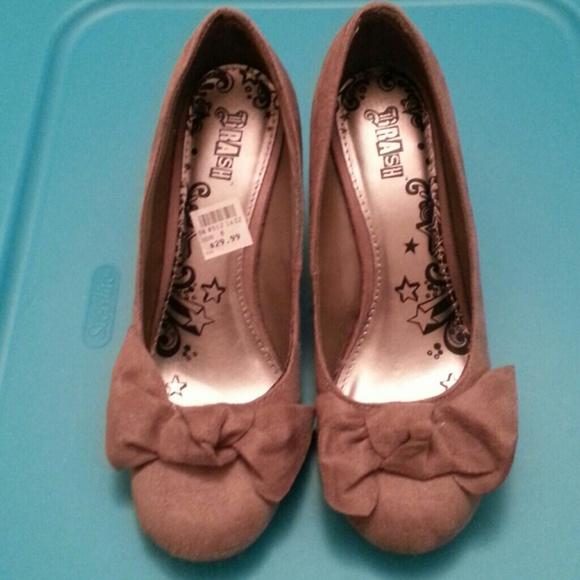 Shoes - Tan Suede Wedges
