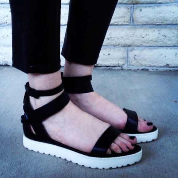 *SOLD* Alexander Wang black leather "Jade" sandals - Picture 3 of 4