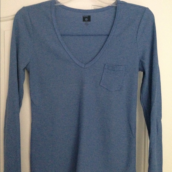 SOLD❗️BDG Blue Waffleknit Top - Picture 3 of 4