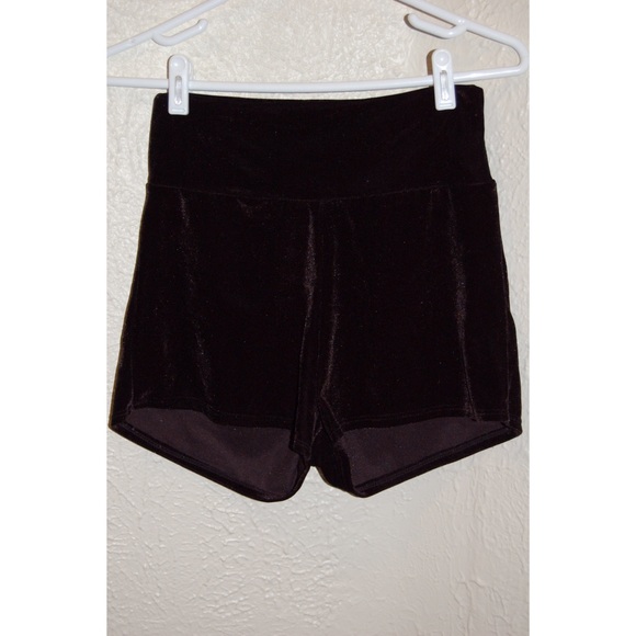🐼High waisted, velvet shorts 🐼