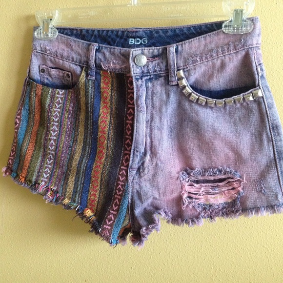 urban outfitters frayed shorts
