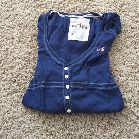 Long sleeve hollister v-neck