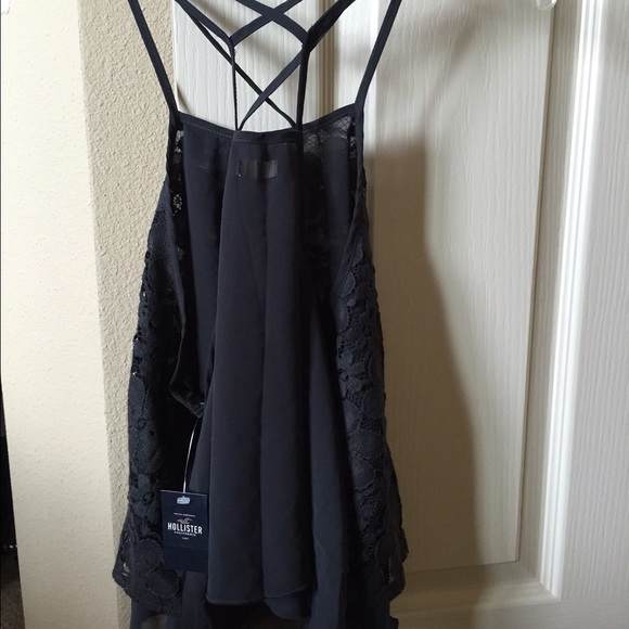 Gorgeous Lace and sheer backed Tank Top - Picture 2 of 4