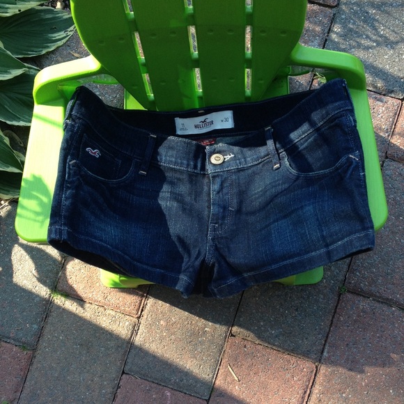 BUNDLED💥Hollister dark blue jean shorts 💫 - Picture 2 of 3