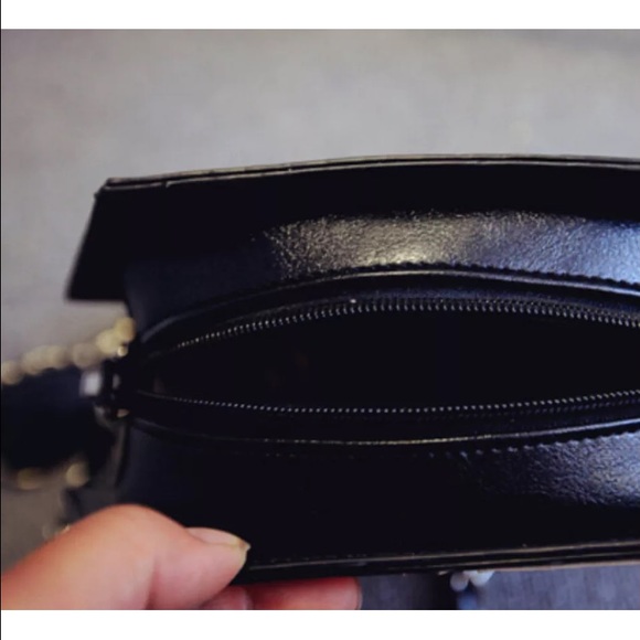 Diamond cross body - Picture 3 of 3