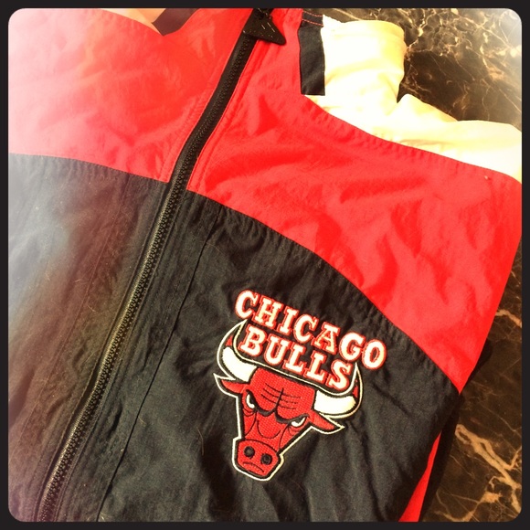 Vintage Jackets & Blazers - Vintage Chicago Bulls Jacket