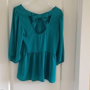 NWT Francesca's bow back blouse