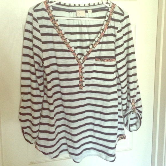 Anthropologie shirt Sz L