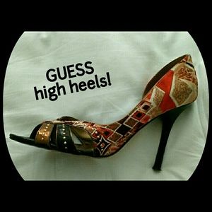Beautiful GUESS high heels!