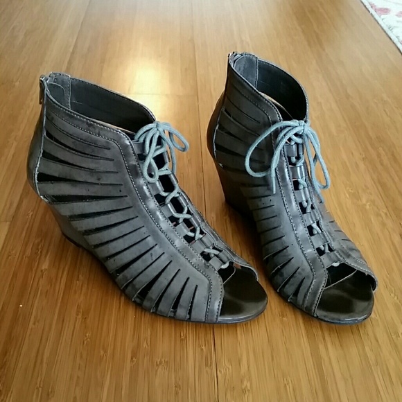 Wedge sandals