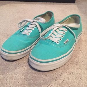 Classic Vans Sneakers (Pool)