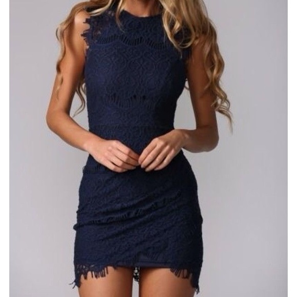 IN SEARCH OF! Short lace navy blue dress