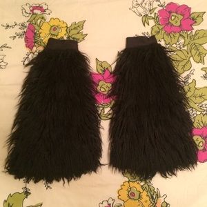 Black rave fluffies
