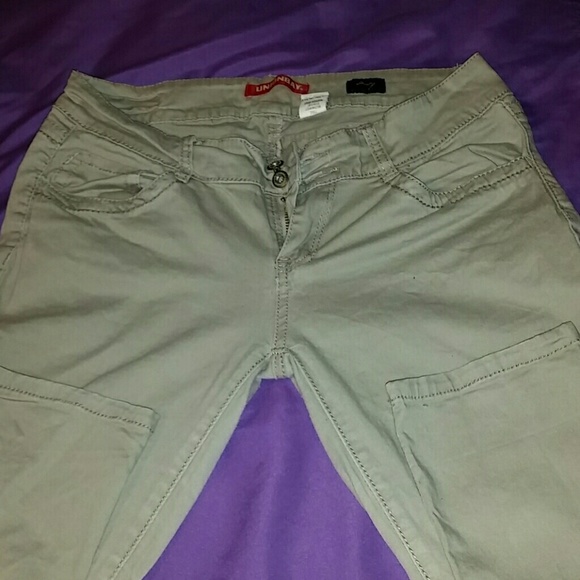 Skinny khaki pants