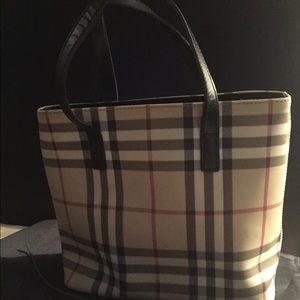 Authentic BURBERRY: Khaki "Nova Check" Small bag.
