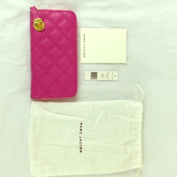 Marc Jacobs Large Zip Around Wallet in Bright Pink