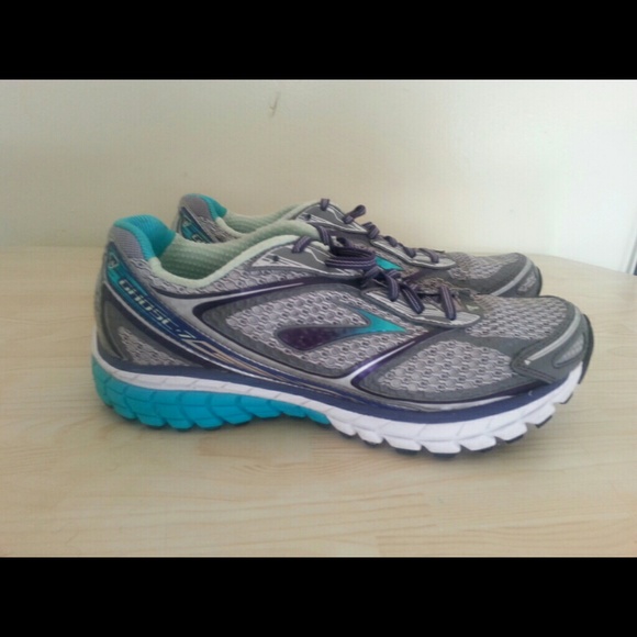 Ghost Brooks women SHOES