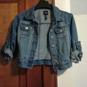 Never worn ! Blue Denim half jacket