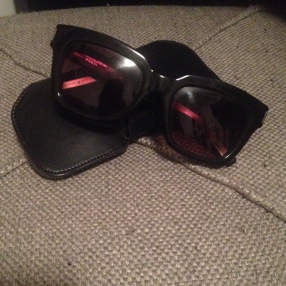 Black Saint Laurent Sunglasses - Picture 3 of 3