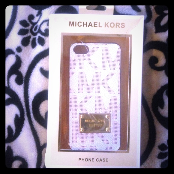 On hold for @pscillz🔥MichaelKors iPhone 5/5s Case