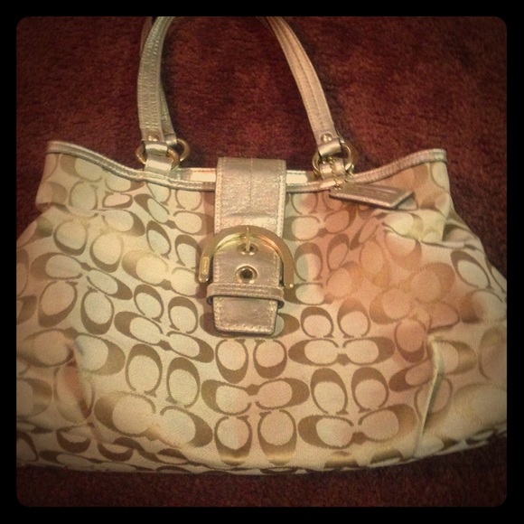 Gold Coach Pocket Book