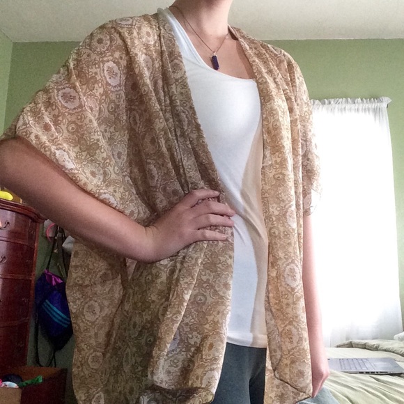 Band of Gypsies Yellow Print Kimono - Picture 2 of 3