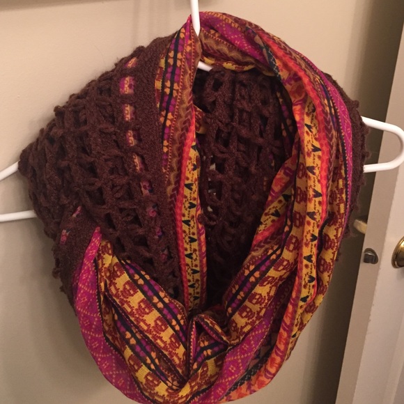 💜💛Infinity Scarf💛💜 - Picture 2 of 4