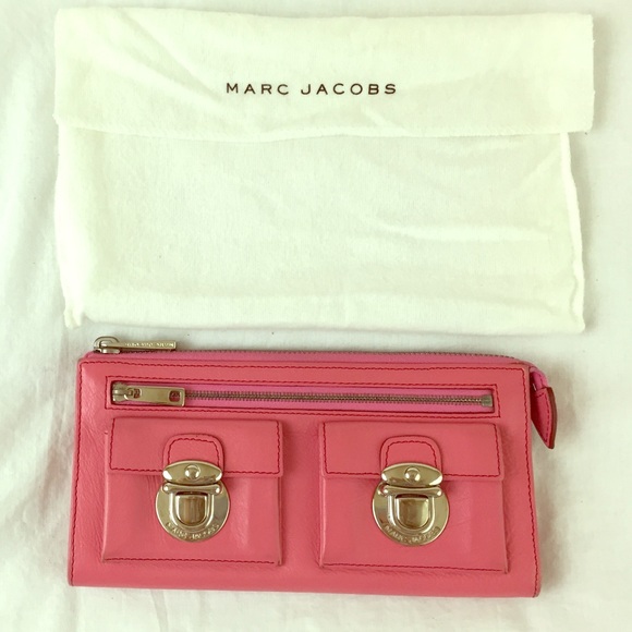 Marc Jacobs Hot Pink Leather Zip Clutch Wallet - Picture 1 of 4