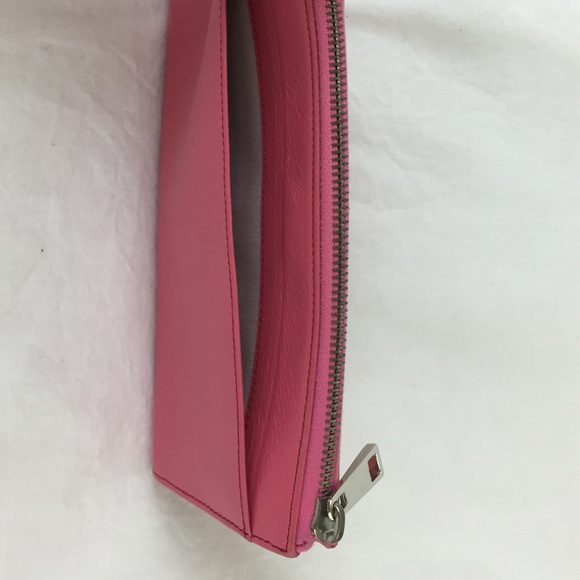 Marc Jacobs Hot Pink Leather Zip Clutch Wallet - Picture 3 of 4