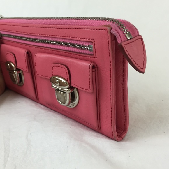 Marc Jacobs Hot Pink Leather Zip Clutch Wallet - Picture 4 of 4