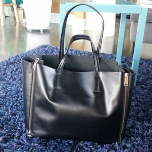 Black leather tote - laptop, gym clothes, all fits