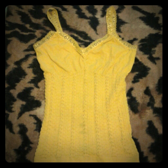 Yellow lace trimmed top (stretches) - Picture 1 of 1