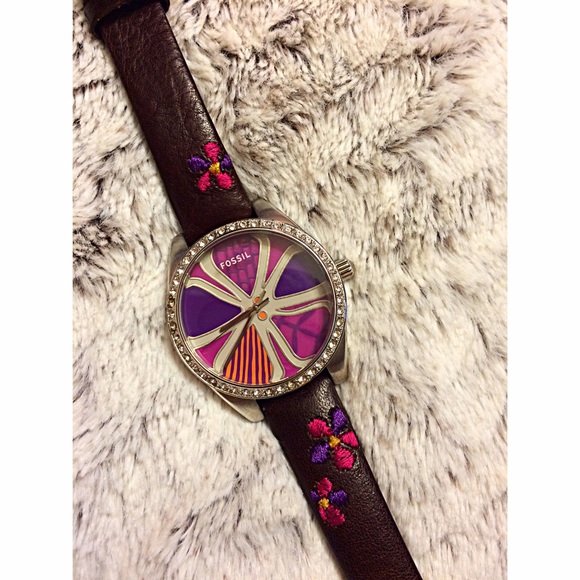 NWOT floral Fossil watch