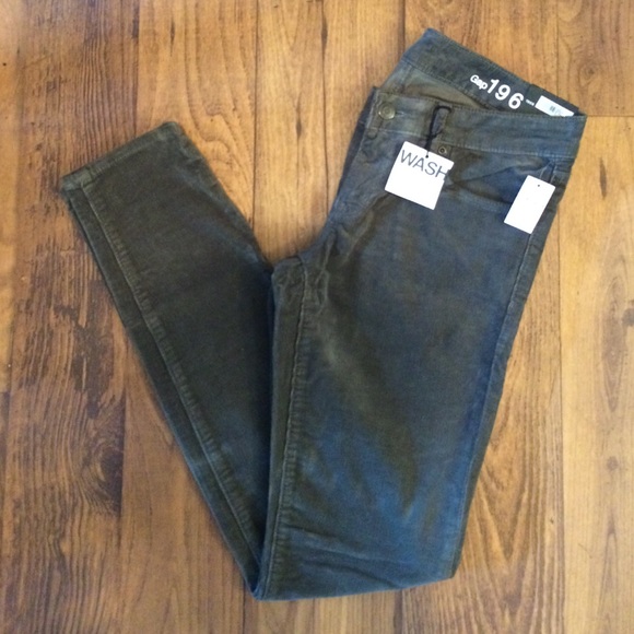 NWT GAP gray cords (size 26/2R)