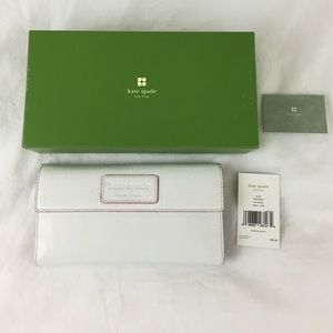 !SOLD! Kate Spade Leather Continental Wallet
