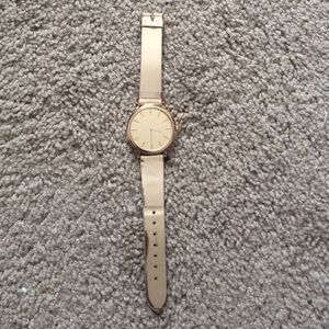 F21 WATCH