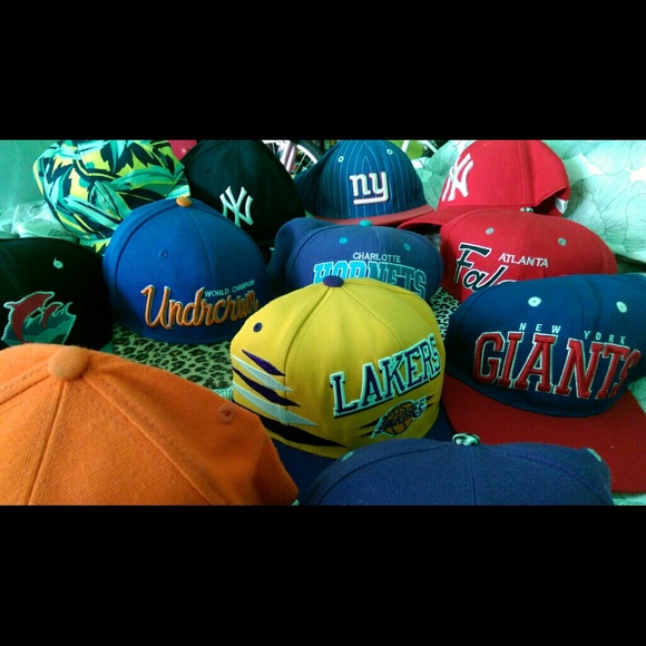 ~~~SNAPBACK LOT~~~ - Picture 4 of 4
