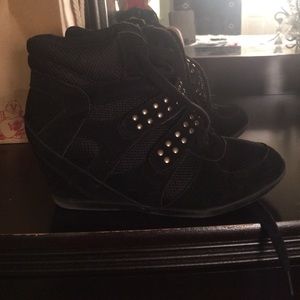 Wedge sneakers