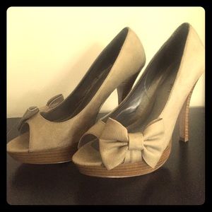 🎀Madden Girl Peep Toe Bow Heels🎀