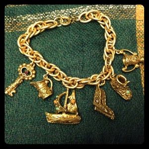 Antique Gold Charm Bracelet. VINTAGE