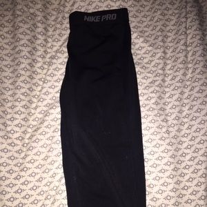 Nike Pro capris