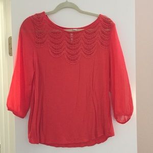 Red 3/4 sleeve top with knitted design