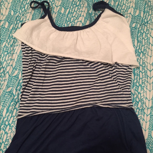 Navy tank top! Gently used. Small.