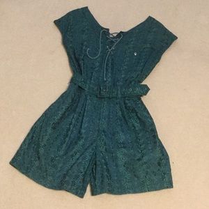 Gorgeous green embroidered vintage jumper