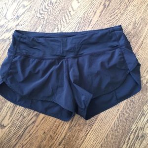 Lululemon black bootie sprint shorts