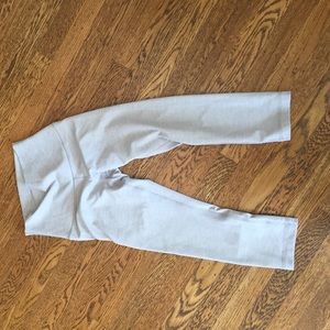 Wunder under lululemon crop pants