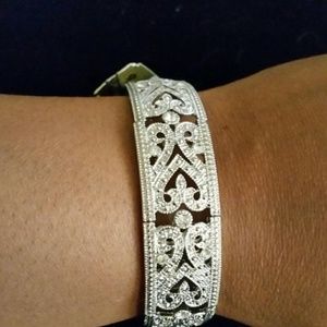 Premier Designs Bracelet Unbelievable