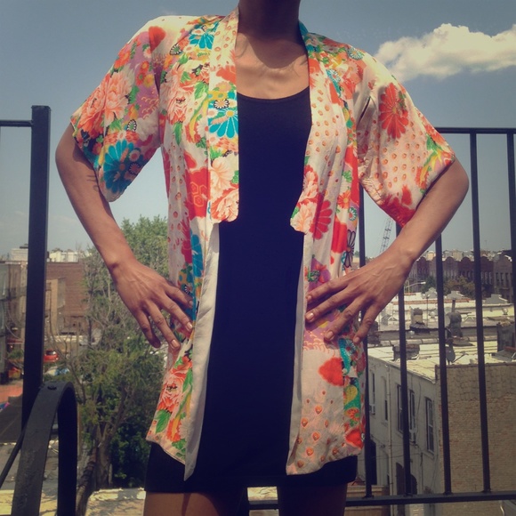 Vintage floral patterned Silk Kimono