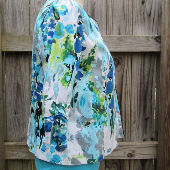 Stunning floral print jacket! - Picture 2 of 4
