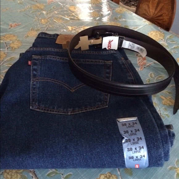 Men's Levi's 560 38x34 and reversible belt 38"